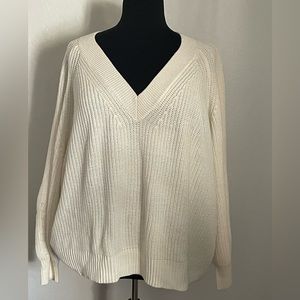 Cream v-neck cable knit sweater